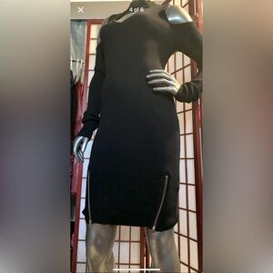 small stretchy zippy 🔥